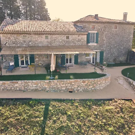 Mas Les Escourtades D'hotes Bed and breakfast Cornillon