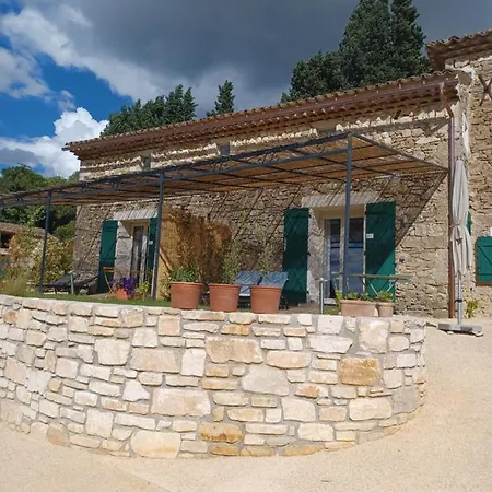Mas Les Escourtades D'hotes Bed and breakfast Cornillon